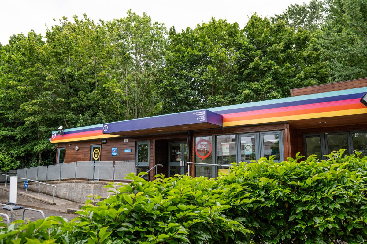 This is our Tallaght Students' Union office, and it could be your new office front door😉. We are hiring a Tallaght based Student Advisor, for more information see our website here: tudublinsu.ie/news/article/t…  #OfficeGoals #IrishJobFairy