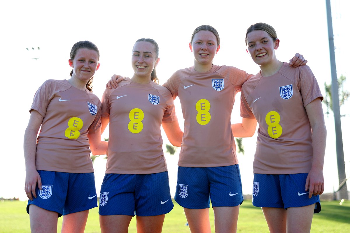 Lionesses tweet picture