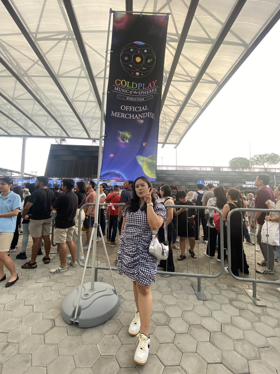 day 1 coldplay in singapore! 💗

#ColdplayInSingapore #ColdplayInSG