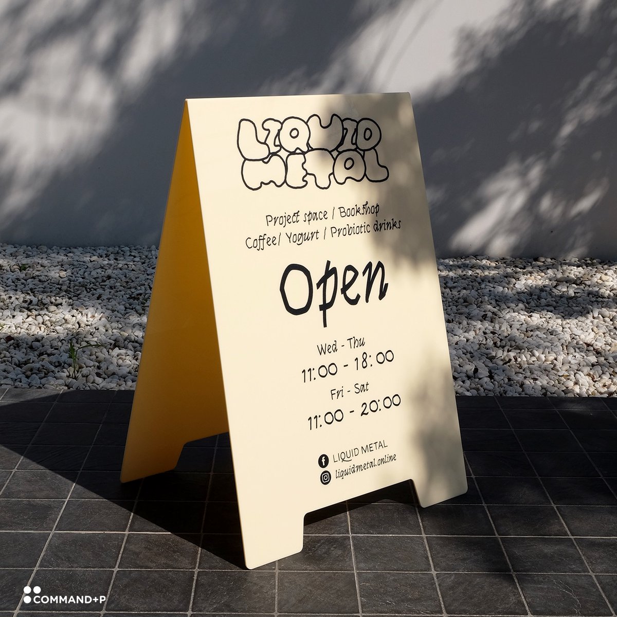 commandpstudio's tweet image. ป้ายตั้งพื้นอะคริลิคสีครีม พิมพ์สกรีนตัวอักษรด้วยหมึก UV สามารถนำไปตั้งหน้าร้านหรือทางเข้า เพื่อเพิ่ม mood and tone ให้กับพื้นที่นั้นๆได้ค่ะ #commandpstudio #ป้ายอะคริลิค