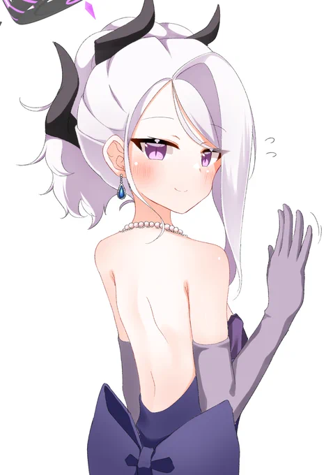 こっそり手を振ってくれるヒナちゃん #ブルアカ 