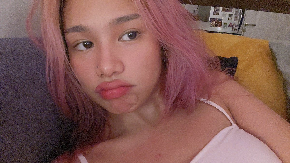 moryninaa's tweet photo. buhay pa naman 😌 https://t.co/WVG67R7sCk