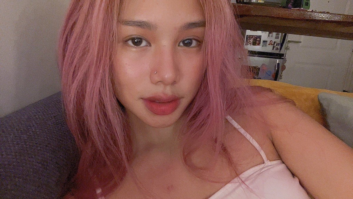 moryninaa's tweet photo. buhay pa naman 😌 https://t.co/WVG67R7sCk