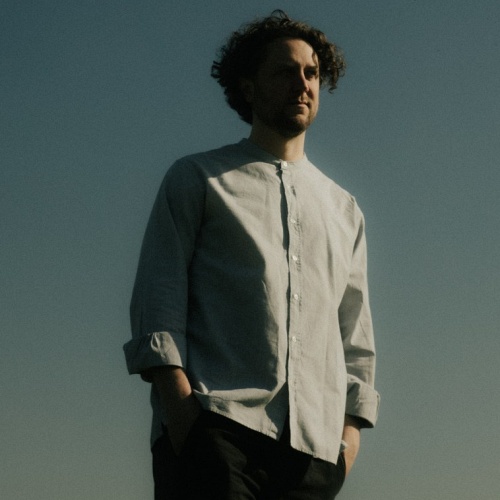 MusicNewsWeb's tweet photo. George FitzGerald releases new single 'Gleams' - #GeorgeFitzGeraldOfficial @georgefitzmusic #GeorgeFitzGerald https://t.co/yDe16LuS5l https://t.co/xLC1cXKb6y