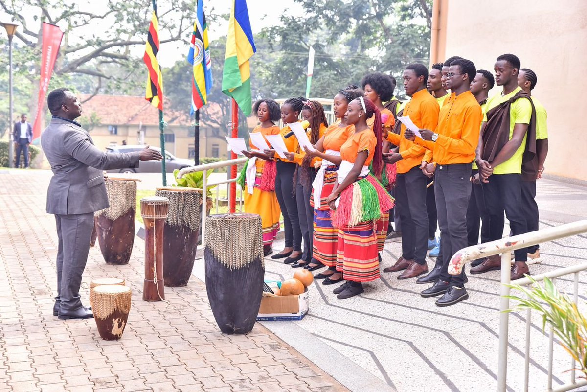 Today @Makerere is unveiling the #UniPodUganda. It is a newly constructed innovation hub within the campus.
@Makerere 
@GovUganda 
#UgMoving4wd