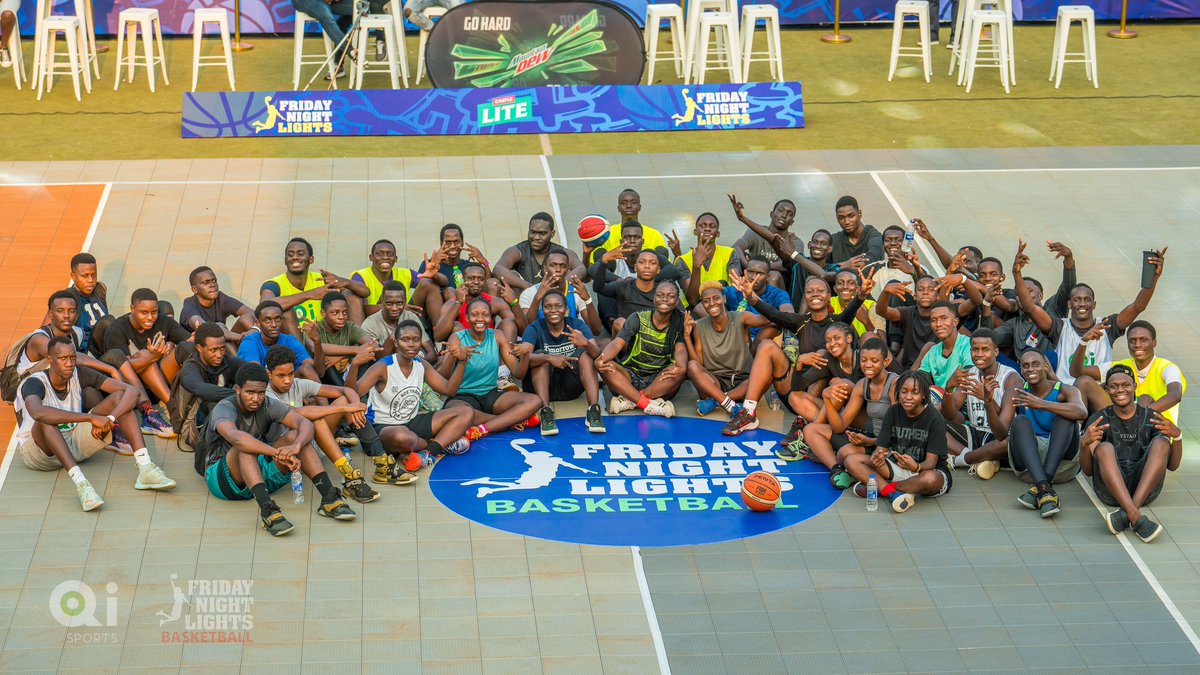 fnlbball's tweet image. One time for the young ballers who took over the court just before the games officially started 
#fnlbasketball9
#weballing