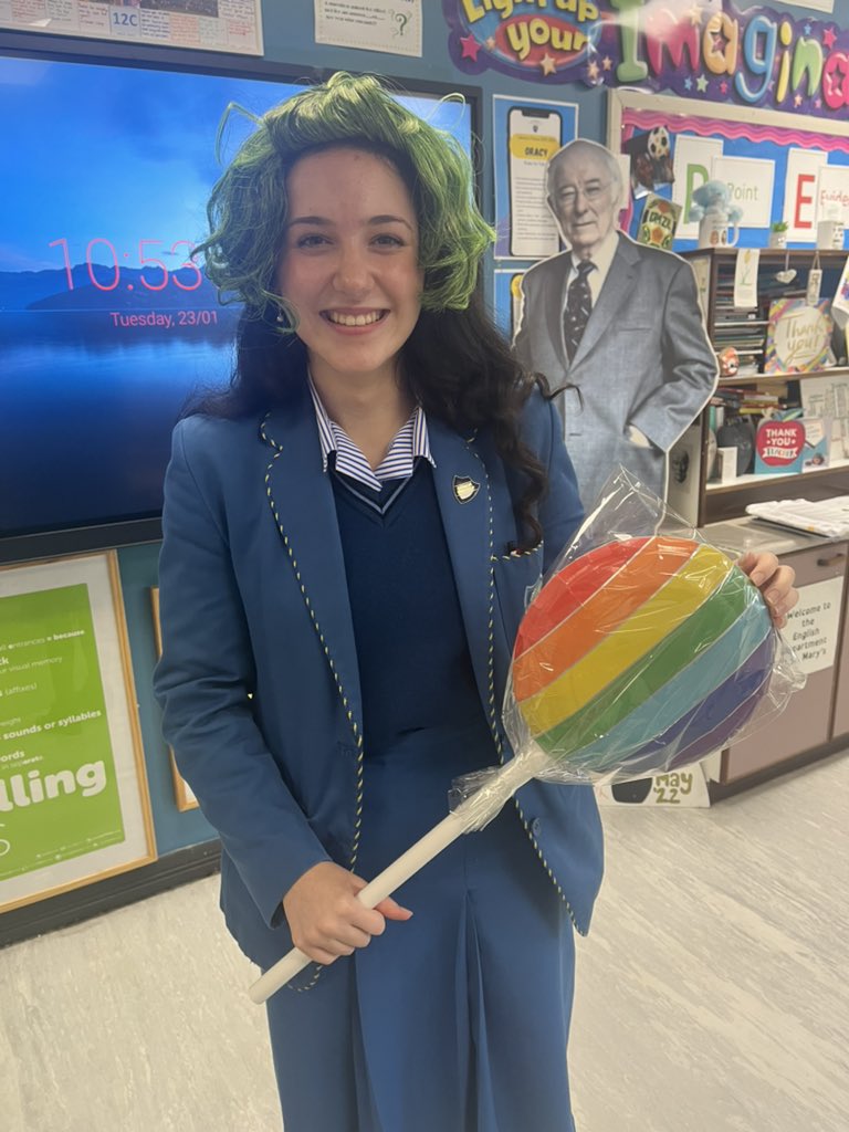 ‘Oompa Loompa doompety-do, we can’t wait to see all of you.’ 🎶🎼🍫🍬🍭SMG English Dept Open Day teaser… can you guess this year’s theme? Happy Birthday to our very own Hannah! 🎂