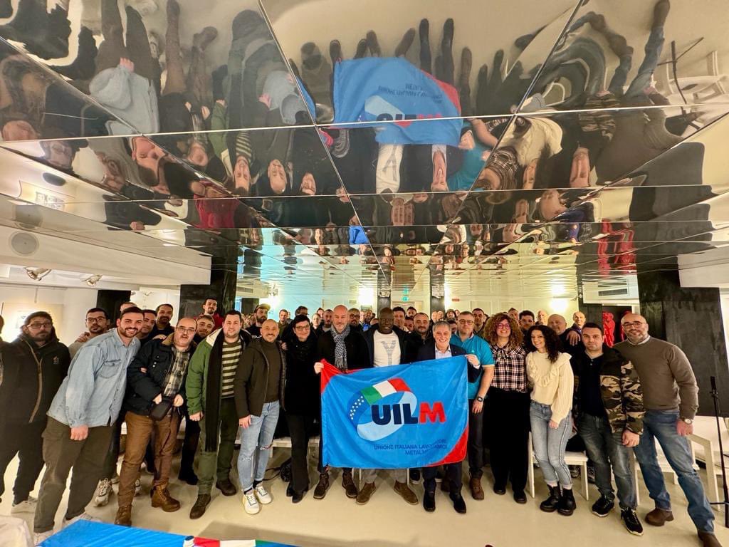 La squadra della Uilm di Pesaro-Urbino 👊😉 <a href="/RoccoPalombella/">Rocco Palombella</a>