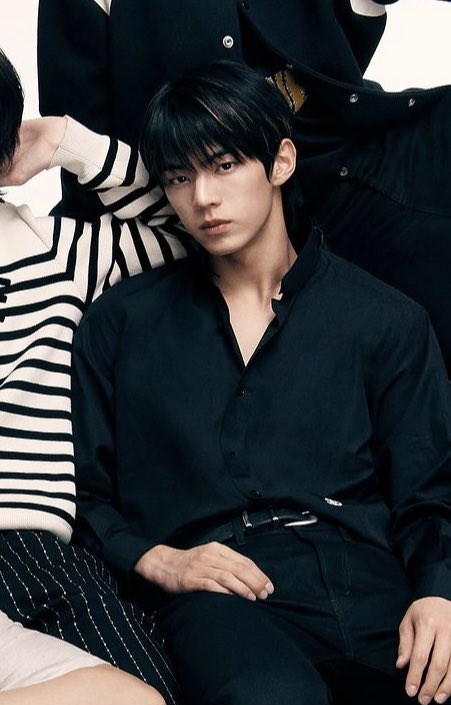 dohoonpics's tweet photo. Dohoon for Harper's Bazaar Korea 
#TWS #DOHOON 
#투어스 #도훈 https://t.co/mpUWjv16ud