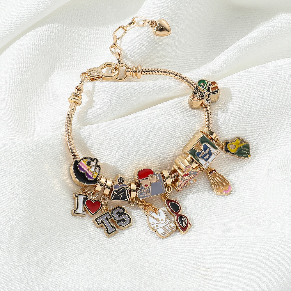 lovelyfbrstuff's tweet photo. 📢 CALLING OUT ALL 𝑺𝑾𝑰𝑭𝑻𝑰𝑬𝑺 ‧˚  
Open PO Taylor's Pando*ra Bracelet 
—superrr worth to buy!! 
—unisex, cowo cewe bisa pakee<3
—bisa DP, pelunasan via shopee 
for more info: https://t.co/CxaA7eX0tG (chat)

[rt &amp; likes are appreciated]
t.  wts wtb taylor swift eras https://t.co/mZUzjWnWF3