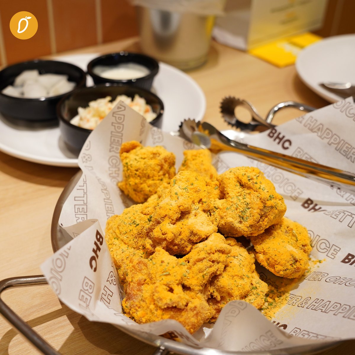 themangozero's tweet photo. 🍗ไม่ต้องบินไปเกาหลี ก็มีมาเสิร์ฟตรงหน้า ! BHC Chicken ไก่ทอดสุดโด่งดังจากเกาหลีมาเปิดที่ไทยแล้ว
.
#BHCไก่ทอดเกาหลีตัวจริง
#BHCChicken
#BHCThailand
#BetterandHappierChoice
#BHC치킨 https://t.co/PcwBLIrGjk