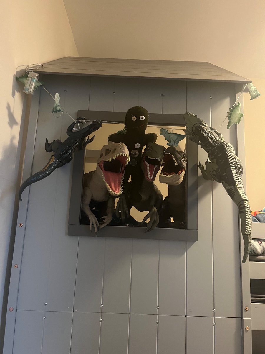 MillyMooo89 (@mooo89milly) on Twitter photo When Ben the <a href="/salimalicg/">Dosbarth Sali Mali</a> gingerbread man came to visit for a few nights in 2017 Vs When he came for a sneaky visit this morning 🥰
<a href="/cwmgwyddon/">Ysgol Cwm Gwyddon</a> <a href="/Ffrindiau_YGCG/">Ffrindiau CwmGwyddon</a> When Ben the <a href="/salimalicg/">Dosbarth Sali Mali</a> gingerbread man came to visit for a few nights in 2017 Vs When he came for a sneaky visit this morning 🥰
<a href="/cwmgwyddon/">Ysgol Cwm Gwyddon</a> <a href="/Ffrindiau_YGCG/">Ffrindiau CwmGwyddon</a>