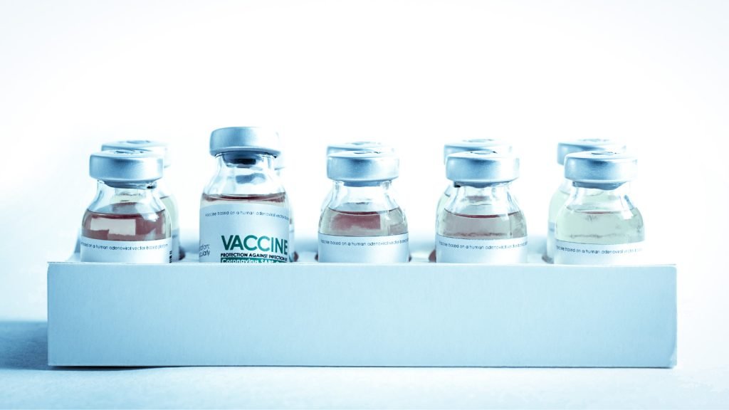 farmaceuticsbcn's tweet photo. "El sistema sanitari no està aprofitant la fortalesa de la farmàcia comunitària per incrementar la cobertura vacunal de la població".

✍️Article de @gento_marta, vicetresorera de @farmaceuticsbcn, publicat originalment al @CdSalut.
👉https://t.co/j2sAK2zAyd
