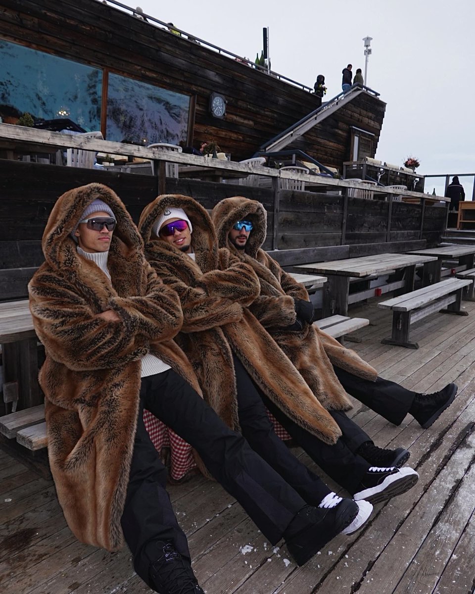 SempreMilanCom's tweet photo. 🥶 Tijj x Noah x Yacine ❄️ https://t.co/RG8xZRKINv