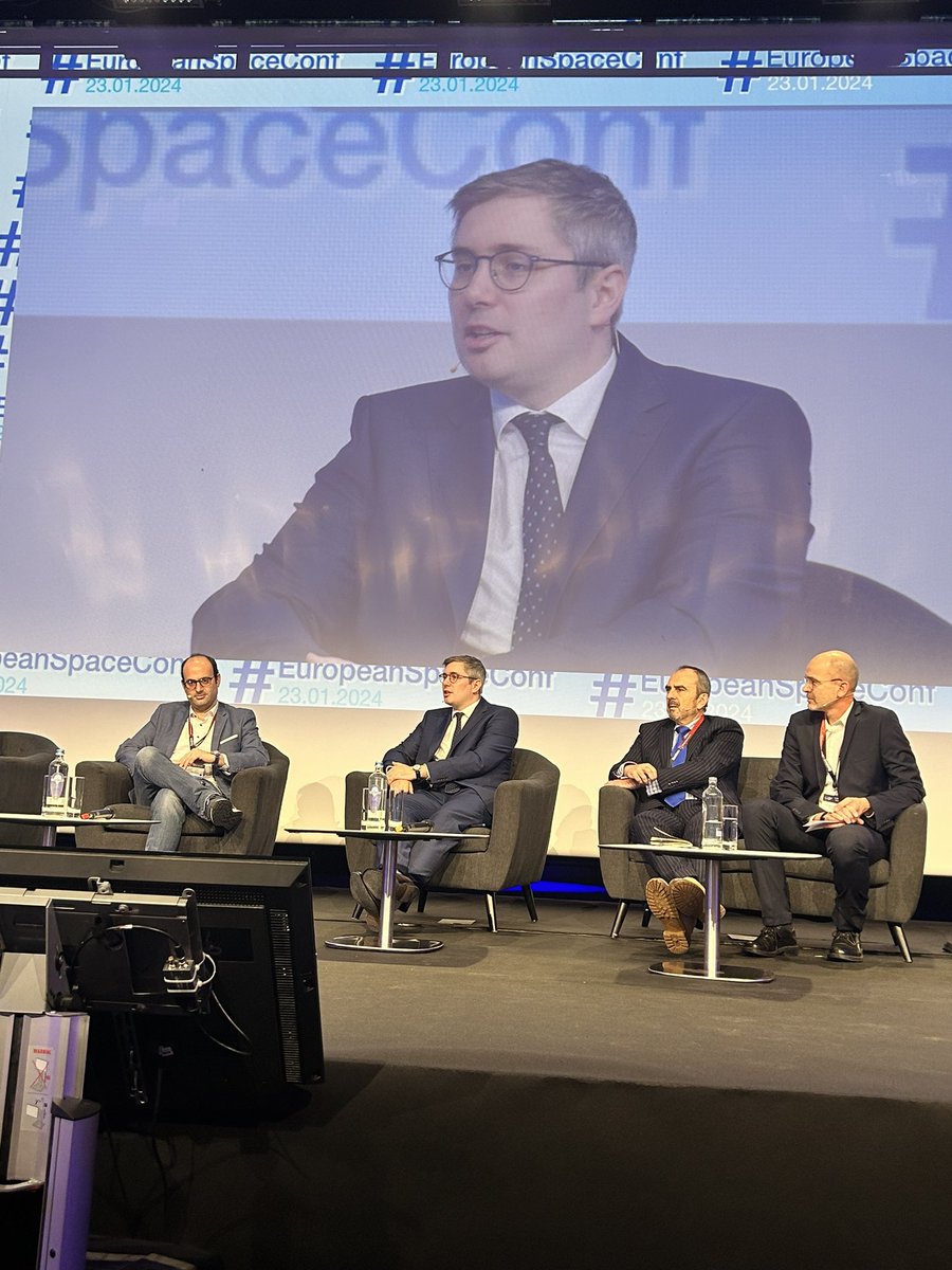 YEESS_Syndicate's tweet image. From VP to President !
The #EuropeanSpaceConf’s floor is now @jthernani ´s; speaking on #space commercialisation : empowering a competitive European space ecosystem .
Don’t miss him on stage with one of our founding members: @aerospacelab_ !