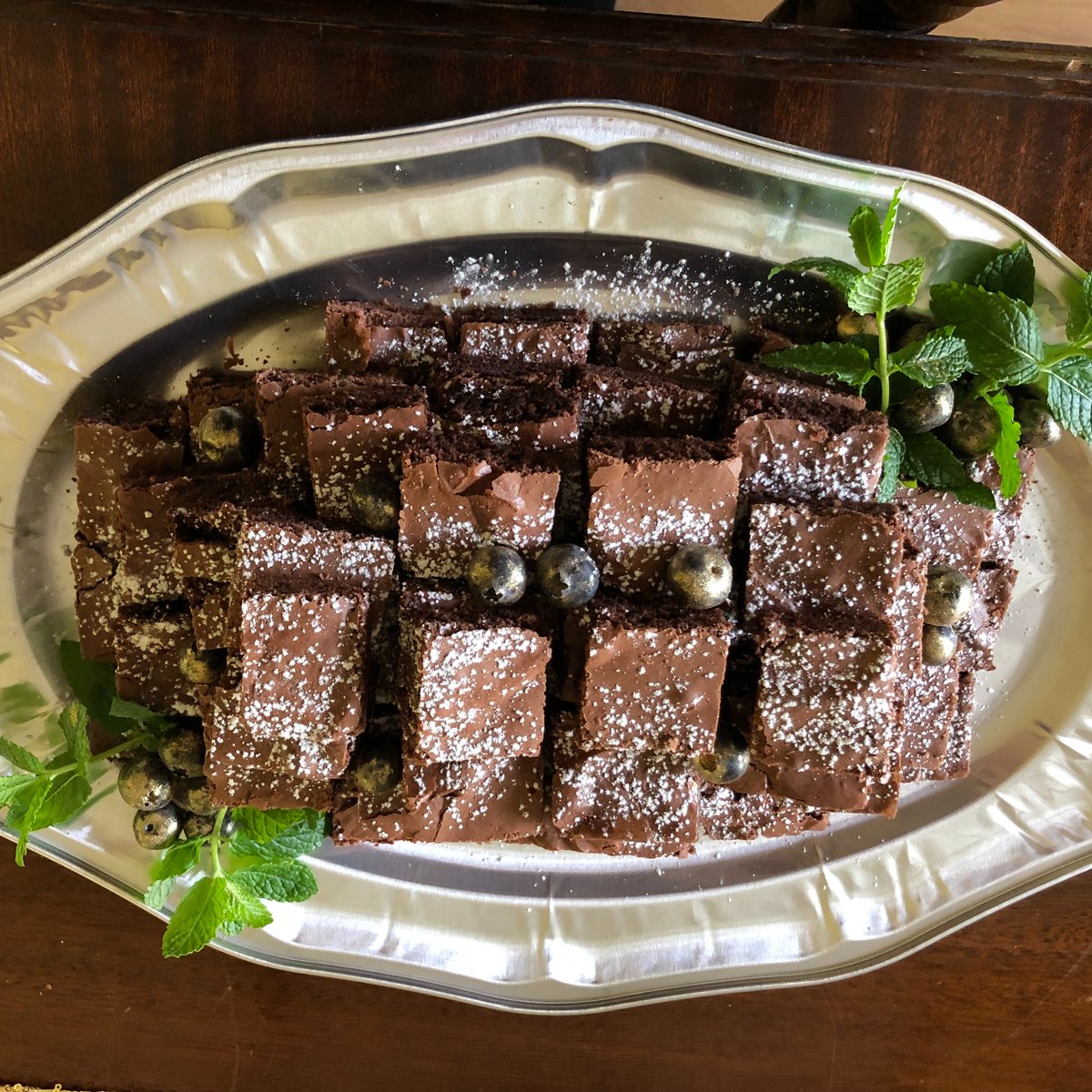 What’s the difference between a #blondie and a #brownie?

It’s all in the mix. Blondies use brown sugar; brownies rely on cocoa. We find both are just as scummy when served up at a wedding dessert bar: partiestogo.co.uk

#NationalBlondieDay