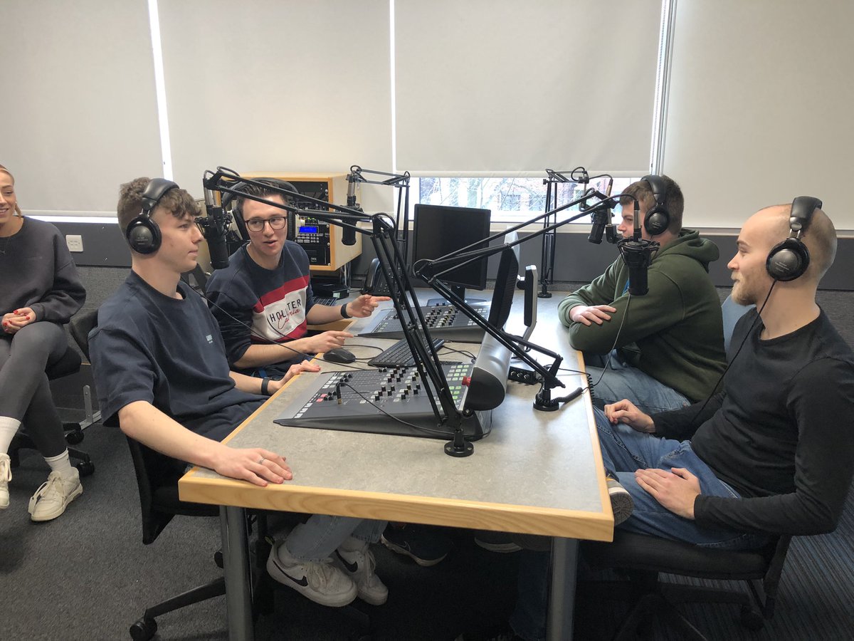 uowjour's tweet image. Great start back for the second year @uowjour students in the radio studios @worcester_uni. Here deep in discussion about shelf life of fruit! #Journalism #studiopractice