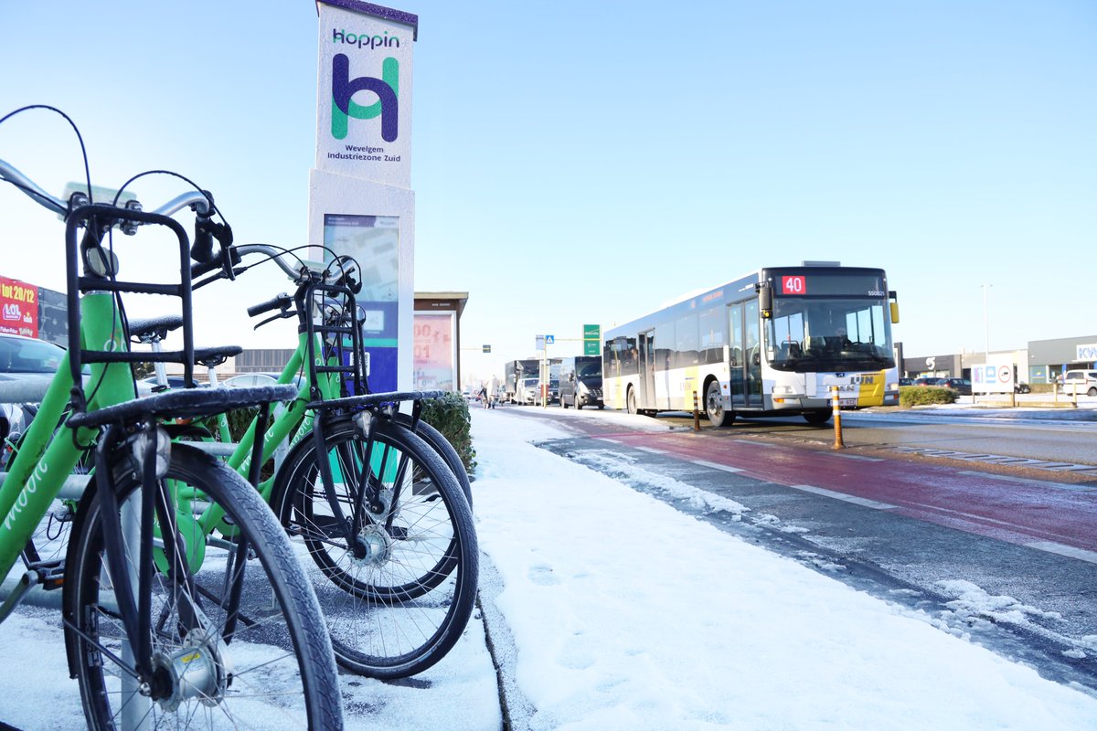 Leiedal (@leiedal) on Twitter photo 178 extra deelfietsen voor vervoerregio Kortrijk, verspreid over 20 locaties. Het aanbieden van deelfietsen past volledig binnen de Vlaamse mobiliteitsvisie Hoppin. Ontdek er alles over via: shorturl.at/xy278
<a href="/Mobitbike/">Mobit</a>
<a href="/GemZwevegem/">Gemeente Zwevegem</a>
<a href="/wevelgem8560/">Gemeente Wevelgem</a> 178 extra deelfietsen voor vervoerregio Kortrijk, verspreid over 20 locaties. Het aanbieden van deelfietsen past volledig binnen de Vlaamse mobiliteitsvisie Hoppin. Ontdek er alles over via: shorturl.at/xy278
<a href="/Mobitbike/">Mobit</a>
<a href="/GemZwevegem/">Gemeente Zwevegem</a>
<a href="/wevelgem8560/">Gemeente Wevelgem</a>