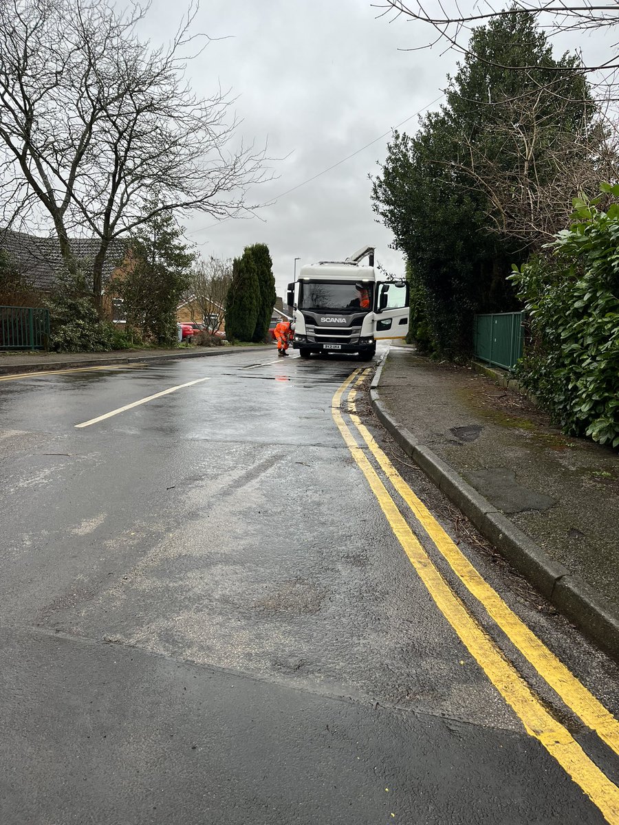 PeterTCross's tweet photo. @Drainsids @viaeastmidlands Good to see the crew out today and doing a great job. @FlagLowdham @NottsCC https://t.co/zBVna6qkZT