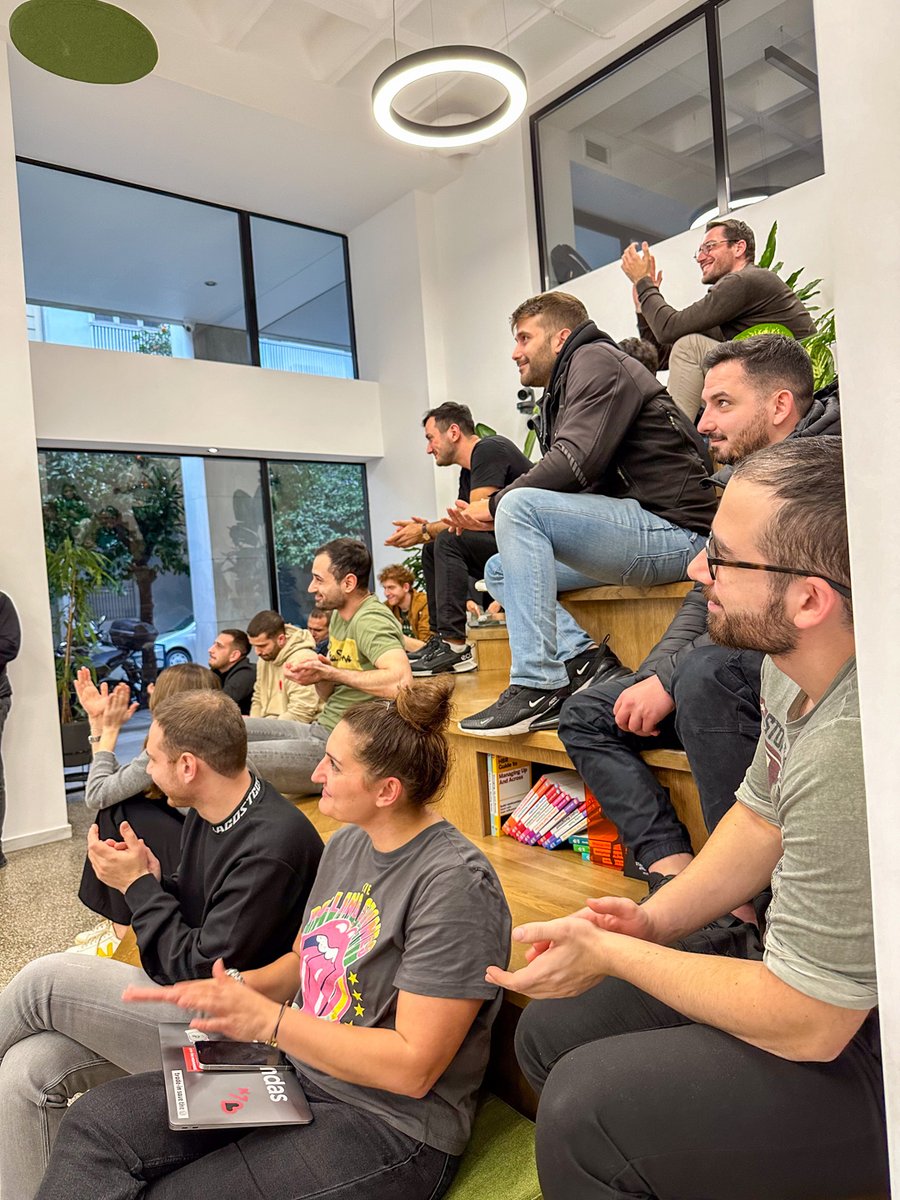 Pandas tweet media