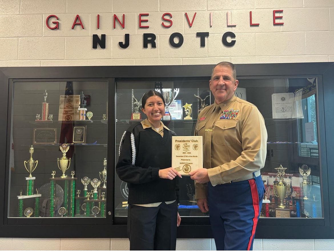 Well deserved recognition as student organization of the month. ⁦@USNavy⁩ ⁦@GCSS_GHS⁩ #ServantLeaders