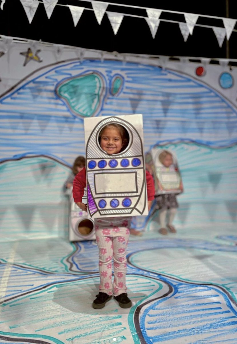 Ready Steady Lift Off! @Unicorn_Theatre is underway & receiving wonderful reviews & comments. ‘Mummy, this was amazing. Usually, we always watch the show, but this time, we got to be in it!’ Book tickets & join this super fun interactive space adventure for 3-8 yr olds #alineart