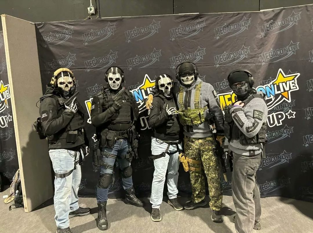 Tai_Spectre97's tweet photo. Pics from COD meet up at @comicconirl
#Ghost #GhostCosplay #GhostCosplayer #Cosplay #Cosplayer #CallOfDuty #CallOfDutyCosplay #CallOfDutyCosplayer #Gaming #GamingCosplay #GamingCosplayer #MW #MW2 #MW3 #MegaConLive #MegaConLive2024 #MegaConLiveDublin #MegaConLiveDublin2024 https://t.co/KH7jESAdcc