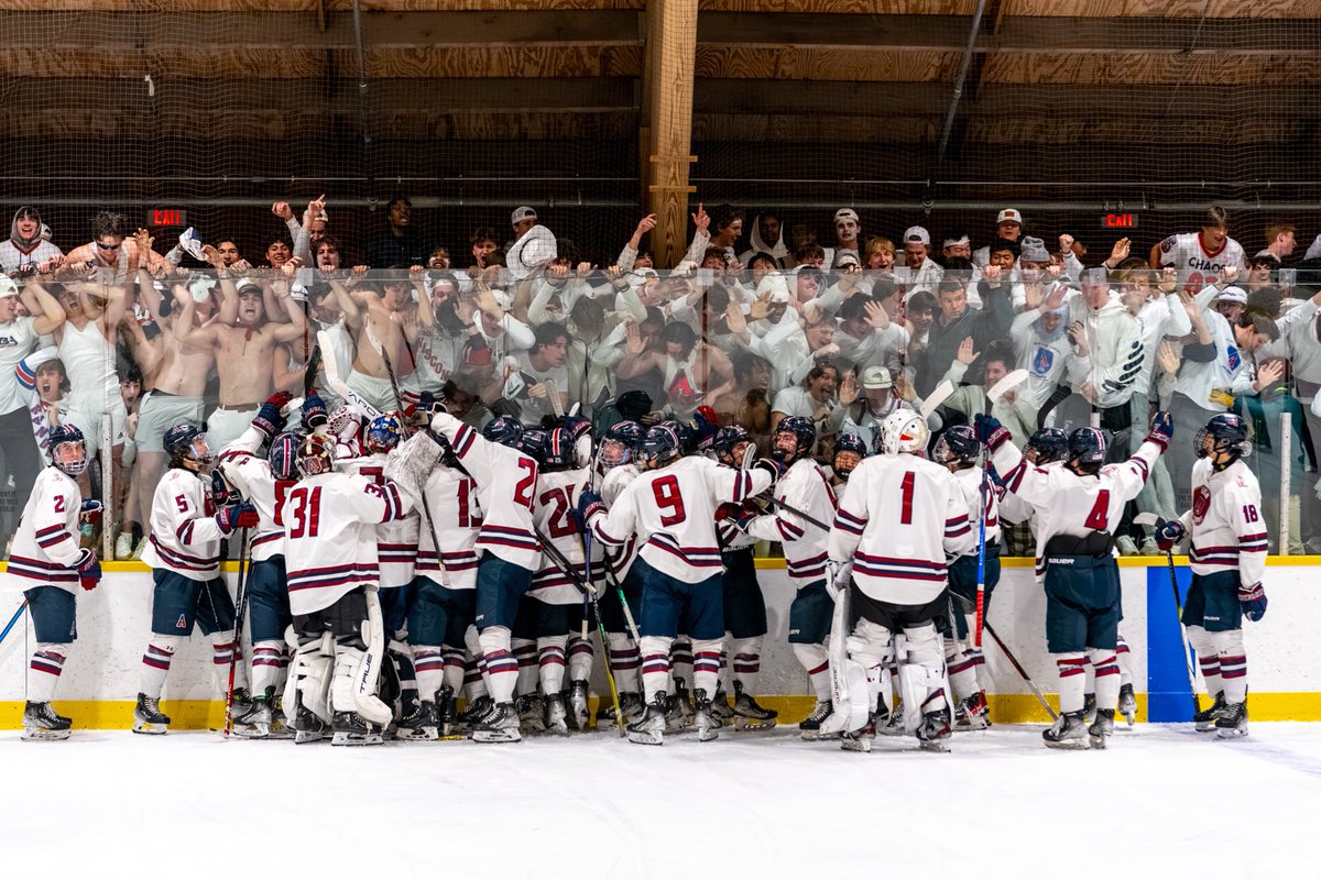 AOF_Athletics's tweet photo. Nothing better than this. 

#AvonArmy #WINgedBeavers https://t.co/bb20dHFlBk