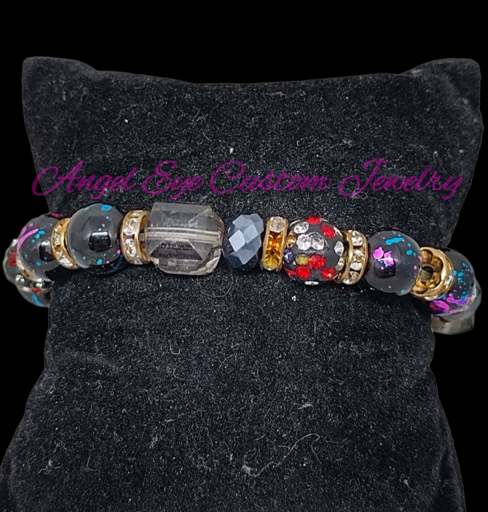 SUCCESS IS A JOURNEY NOT A DESTINATION, JUST KEEP LEARNING AND KEEP GROWING.
#angeleyejewelry #angeleyecustomjewelry #bracelet #eclectic #Black #red #blue #GOLD #clear #bead #beads #beaded #jewelry #stretchjewelry #stretchbracelet #beadedbracelet #beadedjewelry #eclecticjewelry