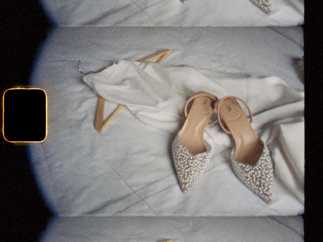 FrameDiscreet's tweet image. The beauty of Super8mm film...

Cinematography by Inna Yasinska innayas

Film scans by Frame Discreet framediscreet.com
Timed &amp;amp; Flat versions

Questions about filmmaking, film scanning, film in general?
infoframediscreet.com
416-901-5332