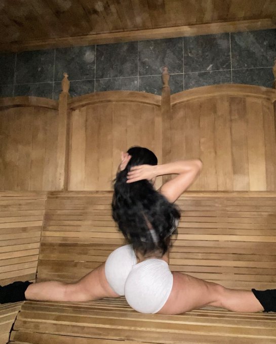 hi💕😇😇 https://t.co/8Ofxa2ALZh