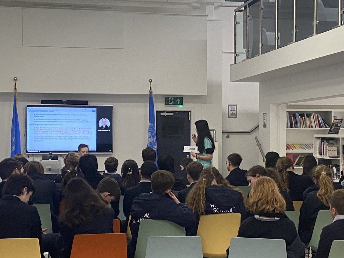 Fantastic debating from beginners to “experts” today! Well done everyone! <a href="/RHSSuffolk/">Royal Hospital School</a> <a href="/FramCollege/">Framlingham College</a> #MUN #MUNisFUN