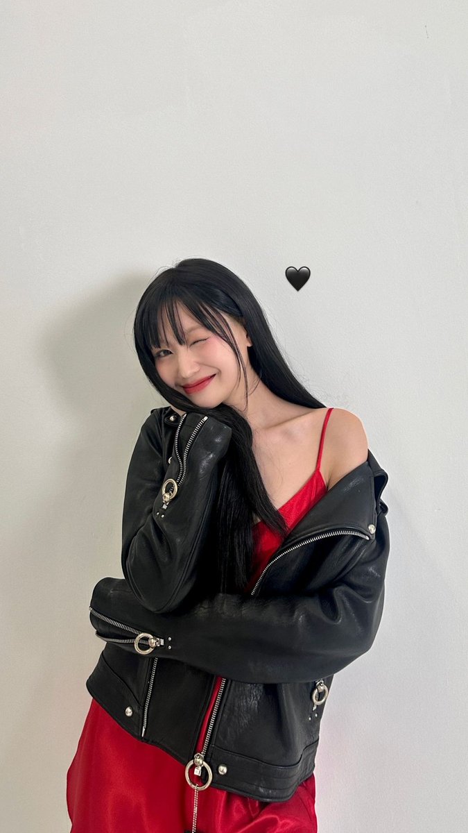 takapanda_RCPC2's tweet photo. #류스타그램 stories♫
240123
①
🖤
#RyuSujeong #류수정 #スジョン #XYLØ
#2ROX_KILLINIT #2ROX #SHXT
#HouseofDreams #하우스오브드림스 https://t.co/40t1shiPw0