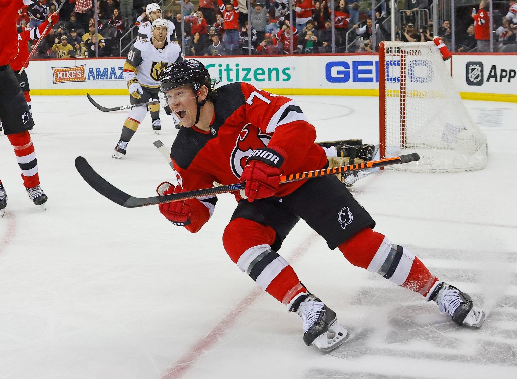 Tyler Toffoli vs Vegas Golden Knights 

🔹 3 Goals
🔹 3 Pts
🔹 0 Assists
🔹 7 Shots on Goal 

Gave the win on OT to the New Jersey Devils 🔥

📲 Play Devils vs Hurricanes: bit.ly/TW-NHL125