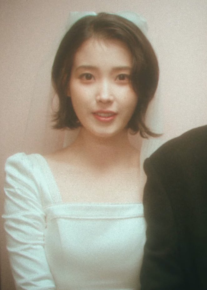 babiejieun's tweet photo. THAT’S MY BEST ACTRESS RIGHT THERE!!! i’m so so proud of jieun 😭🤍 https://t.co/w47I4901tE