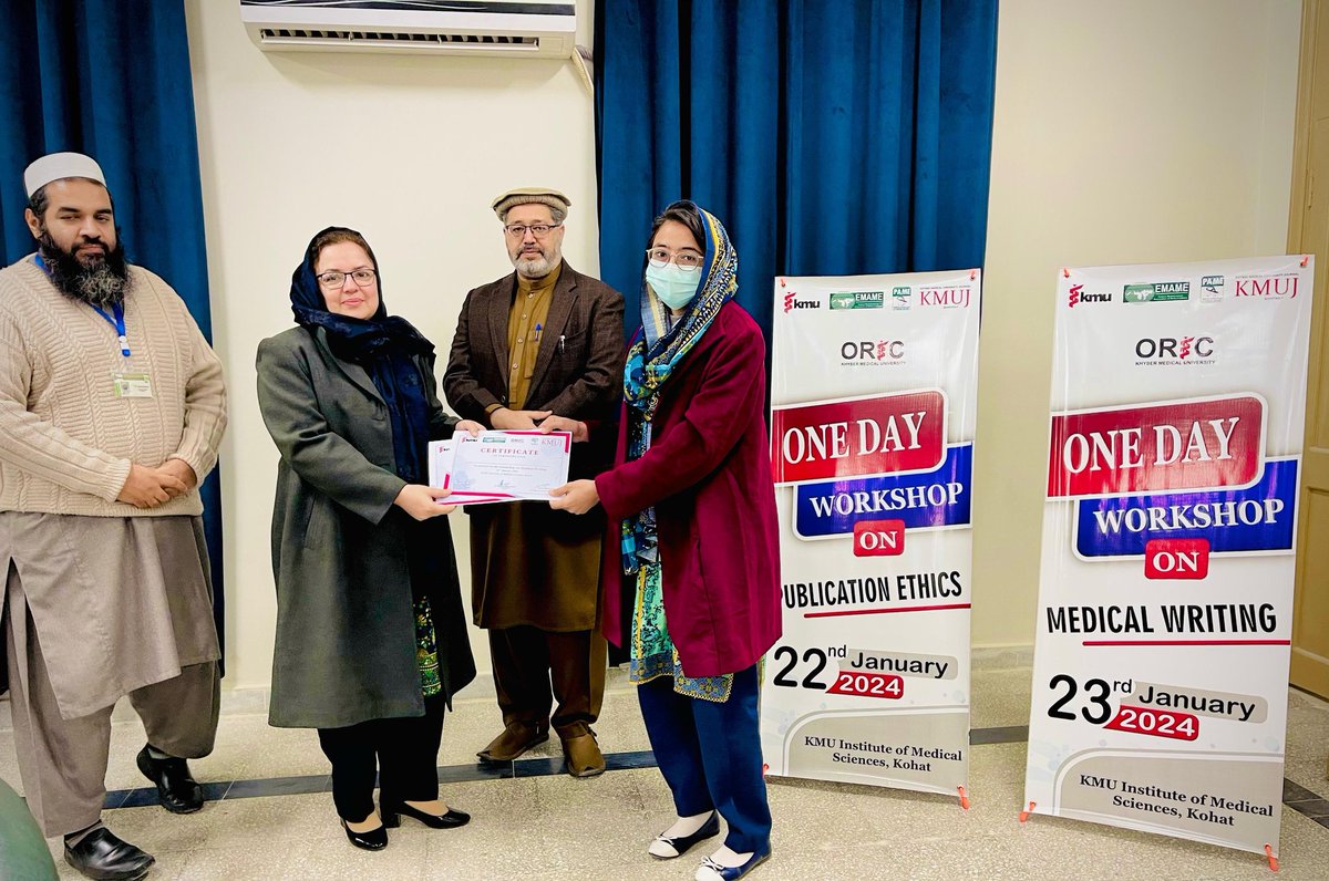 academia_kmu's tweet photo. Fantastic engagement at #MedicalWriting #workshop held at KMU-IMS #Kohat, Courtesy @ResearchKMU1 , @kmuofficial_ , @PAME_Pak #EMAME. Big thanks to all participants for their enthusiasm & commitment to advancing medical writing skills. https://t.co/hQPxruwRKq