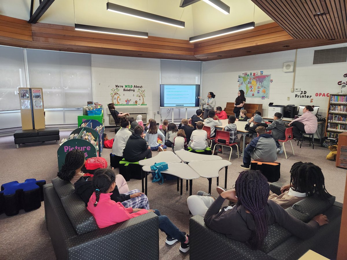 A few of the super fun things going on at <a href="/John23OCSB/">St. John XXIII School</a> today!
Mr. Mac's class is learning about incline planes &amp; levers... and the grade 6's are starting their NRC Engineering Challenge 🙌🏽 #ocsbSTEM #STEMChallenge <a href="/OttCatholicSB/">Ottawa Catholic School Board</a> #NRC #NRCEngineeringChallenge