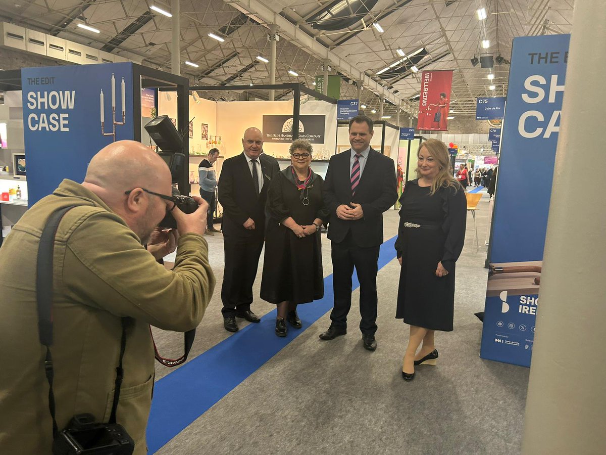 Showcase Ireland was thrilled to welcome Minister @nealerichmond TD Minister of State with special responsibility for Employment Affairs and Retail Business; and at the Department of Social Protection to meet some of our many exhibitors. Pictured: Peter Hynes, Chair, DCCI; Mary