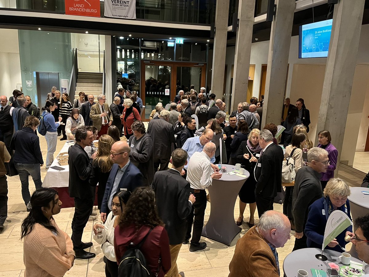 bbb biotechnologieverbund berlin-brandenburg (@biotechbb) on Twitter photo Das war die 25. BioBilanz! Herzlichen Dank an alle Referenten für die interessanten Vorträge und spannenden Diskussionen, vielen Dank auch an <a href="/BindseilDr/">Dr. Kai Bindseil</a> für die Moderation der Podiumsdiskussion und Dr. Christine Mißler von <a href="/BerlinPartner/">Berlin Partner</a> für die Führung durch das Programm.🙏🏻👏🏻 Das war die 25. BioBilanz! Herzlichen Dank an alle Referenten für die interessanten Vorträge und spannenden Diskussionen, vielen Dank auch an <a href="/BindseilDr/">Dr. Kai Bindseil</a> für die Moderation der Podiumsdiskussion und Dr. Christine Mißler von <a href="/BerlinPartner/">Berlin Partner</a> für die Führung durch das Programm.🙏🏻👏🏻