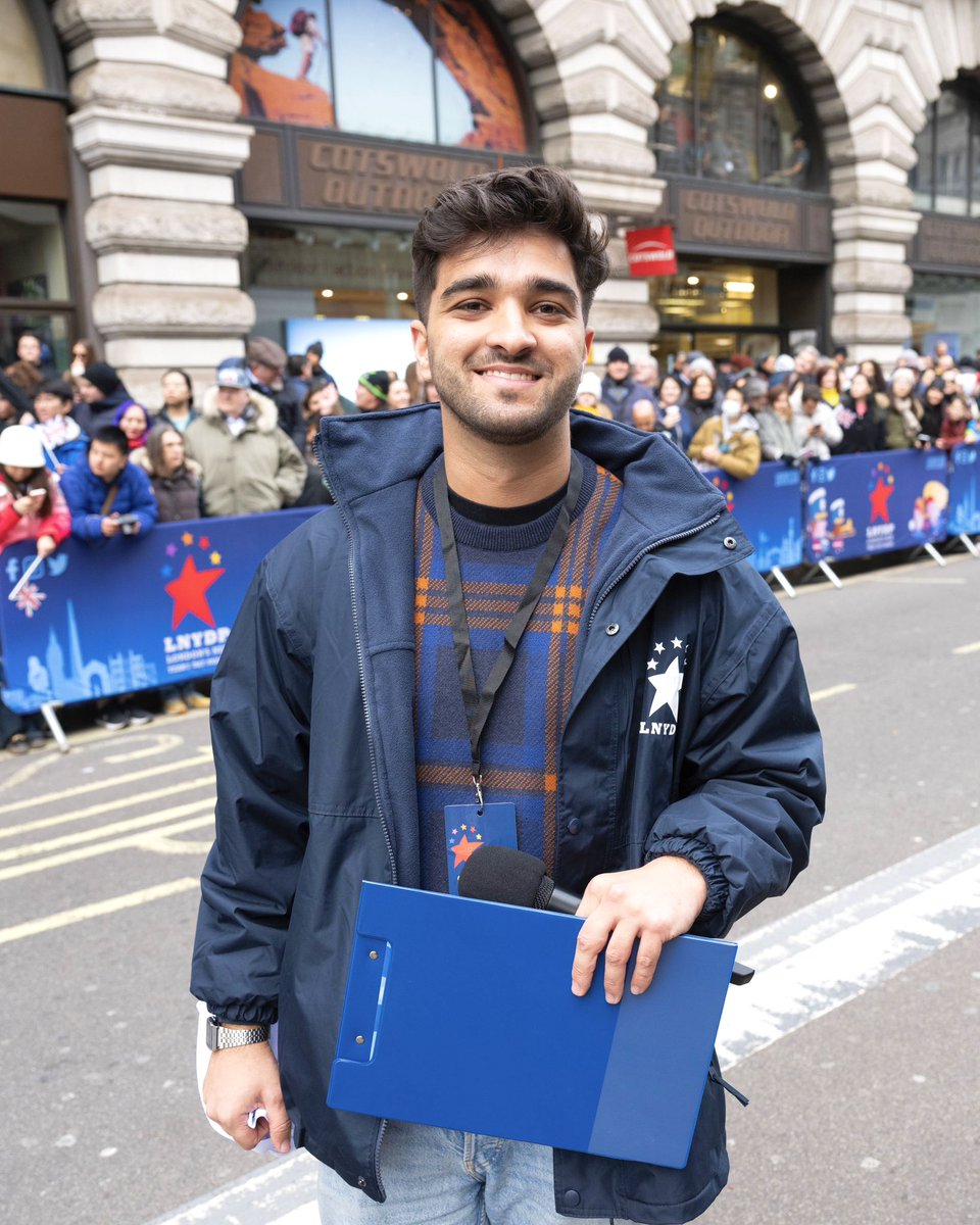 Rocking the clipboard to make it look like I knew what I was doing while hosting for London’s New Years Day Parade on 1st Jan… @Lnydp