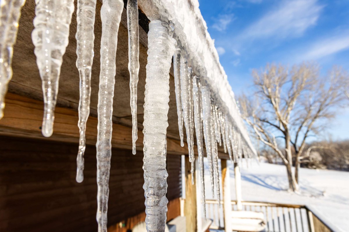 🌲☃️ Enjoy the warmth of our cozy cabins at Mozingo Lake Recreation Park, complete with fully stocked kitchens, inviting bedrooms, and efficient heating. Plan your winter escape today! ❄️🏡

Check cabin availability at camplife.com/campground/Moz…