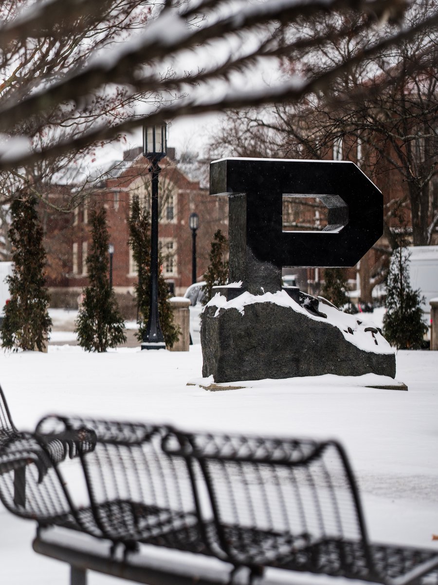 LifeAtPurdue's tweet image. Campus is especially photogenic with a layer of snow. ❄️🤩