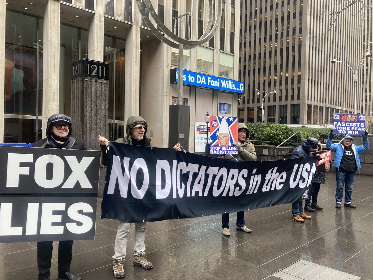 Fox is all in for Trump. Because you have to stay on the good side of dictators. 

FIGHT BACK against fascists while we still can. 
#DoMoreThanVote
#FoxLies
#FoxNewsIsFakeNews
#MurdochGutterMedia
#GOPTraitorsToDemocracy
#TrumpIsNotWell
#StopTrump
@DecodingFoxNews @riseandresistny
