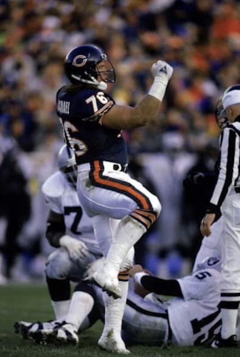 bluebutterflysm's tweet photo. Ranks 2nd in #Bears franchise history with 92.5 sacks. Plz vote #SteveMcMichael into @ProFootballHOF! #TeamMongo #SteveMcMichaelShouldBeInTheHOF #Mongo2HOF #MongoMcMichael #MongoForever @nfl @espn @NFLonFOX @NFLonCBS @ChicagoBears #Chicago #Bears https://t.co/iRAQ4nACHb