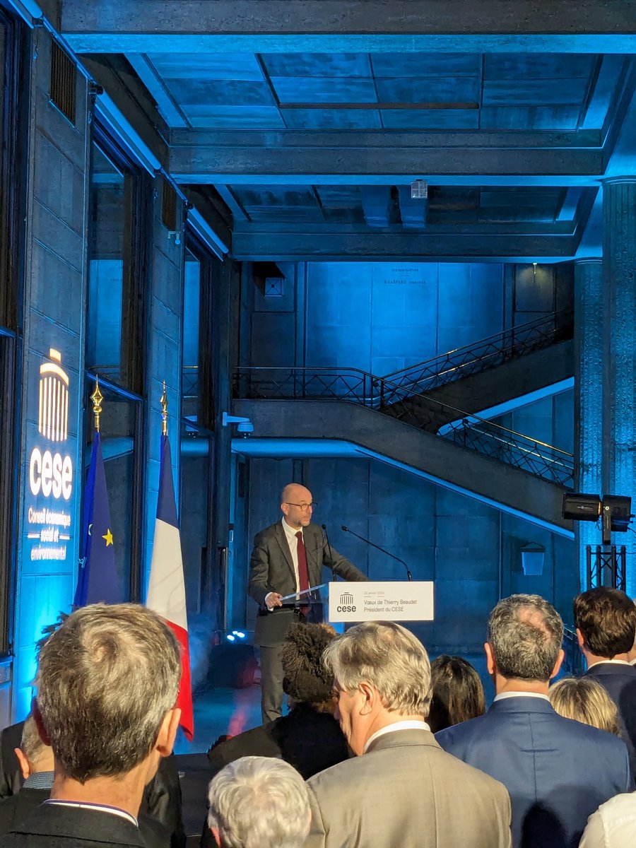 La société civile se prépare à 2024, année d'élections pour plus de 4 milliards d'êtres humains. <a href="/lecese/">CESE</a> prend sa part pour répondre à la soif de débat public des citoyens.

Nous serons ensemble au rendez-vous des #ElectionsEuropéennes. Merci <a href="/ThierryBeaudet/">Thierry Beaudet</a> ! 👏
<a href="/MouvEuropeen_Fr/">Mouvement Européen - France</a>