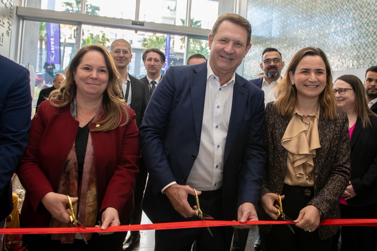 Ms. @MezzourGhita had the pleasure of attending this morning the inauguration of the @TELUSint new headquarters in Casablanca Nearshore.
The leading Canadian company, with more than 70,000 employees worldwide, will be hiring 4,000 Moroccan talents 🇲🇦 in the long term.