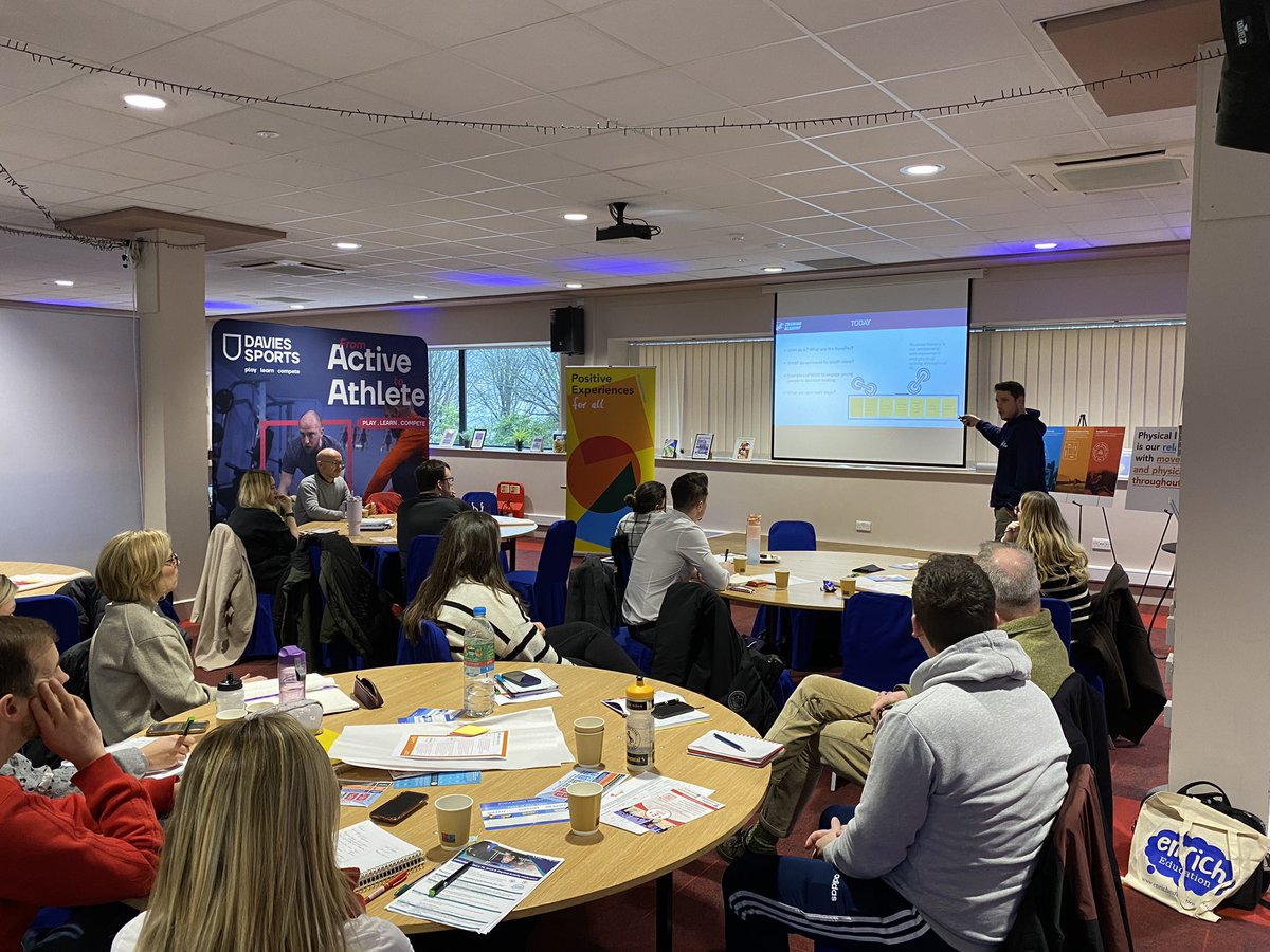 AlexOgden25's tweet image. How can we work with pupils more effectively to co-design physical activity opportunities with a focus on #PositiveExperiences? Darren from @SGYorkshire now supporting #Calderdale teachers to do just that. #CalderdalePE2024 @YorkshireSport