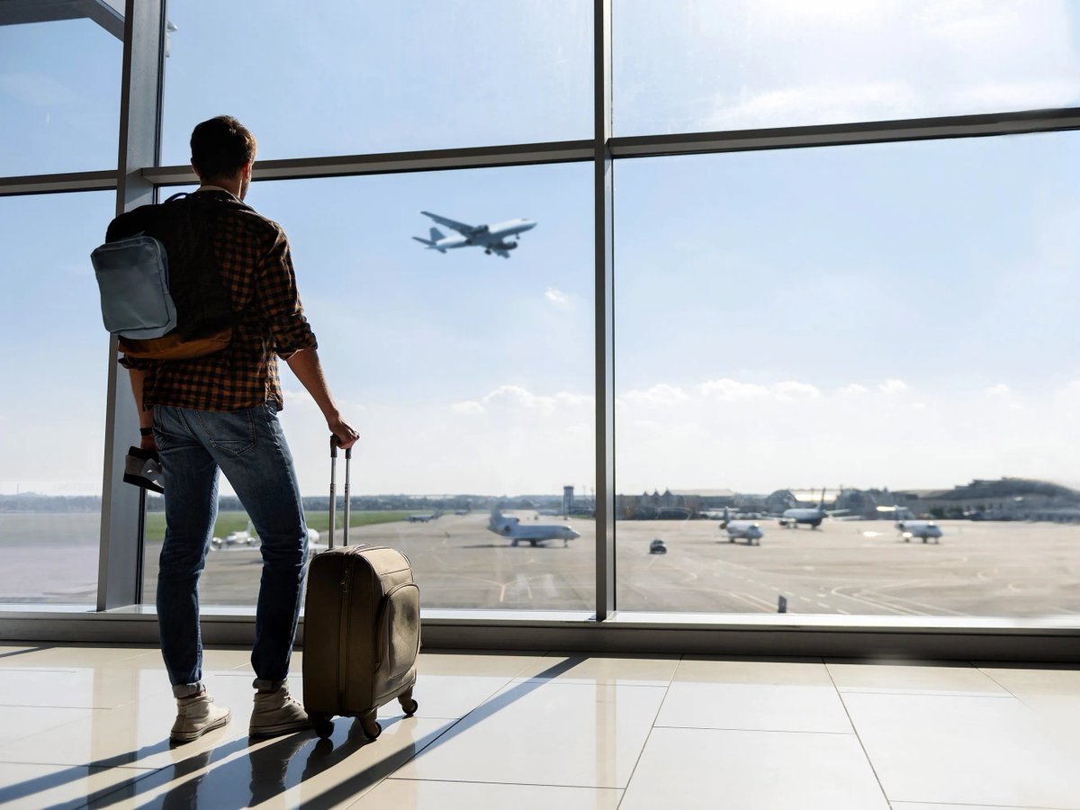 #AHORA 🚨 #TodosEnLaOcho l Emiliano Sonsini, abogado. La Justicia rosarina condenó a la agencia de viajes <a href="/DespegarAr/">Despegar ft Shakira 🇦🇷</a> por suspender un viaje debido a la pandemia del #Covid. La empresa debe restituir a los contratantes el dinero abonado más intereses