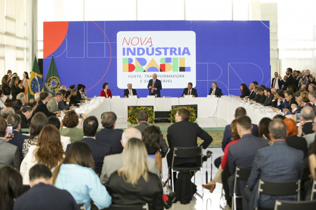 teladobrasil's tweet photo. Governo lança programa Nova Indústria Brasil, e terá R$300 bilh��es em financiamento. Plano pretende impulsionar indústria nacional até 2033
https://t.co/kuHocehy3y https://t.co/WA6PLwSbsM