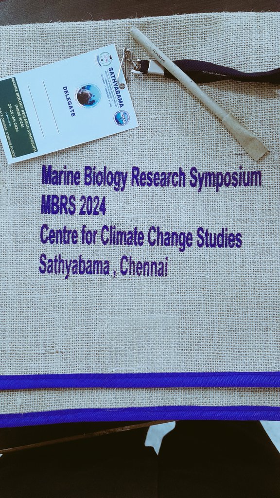 #MBRS2024 book of abstract unveiled by distinguished Marine Biologist Prof. T Balasubramanian and our honorable VC Sasipraba mam @SathyabamaSIST With @Prakash_caridea @KKunjulakshmi @Mack_santo,Silpa Kevin,Angelline. We tried our best to keep symposium single use plastic free.